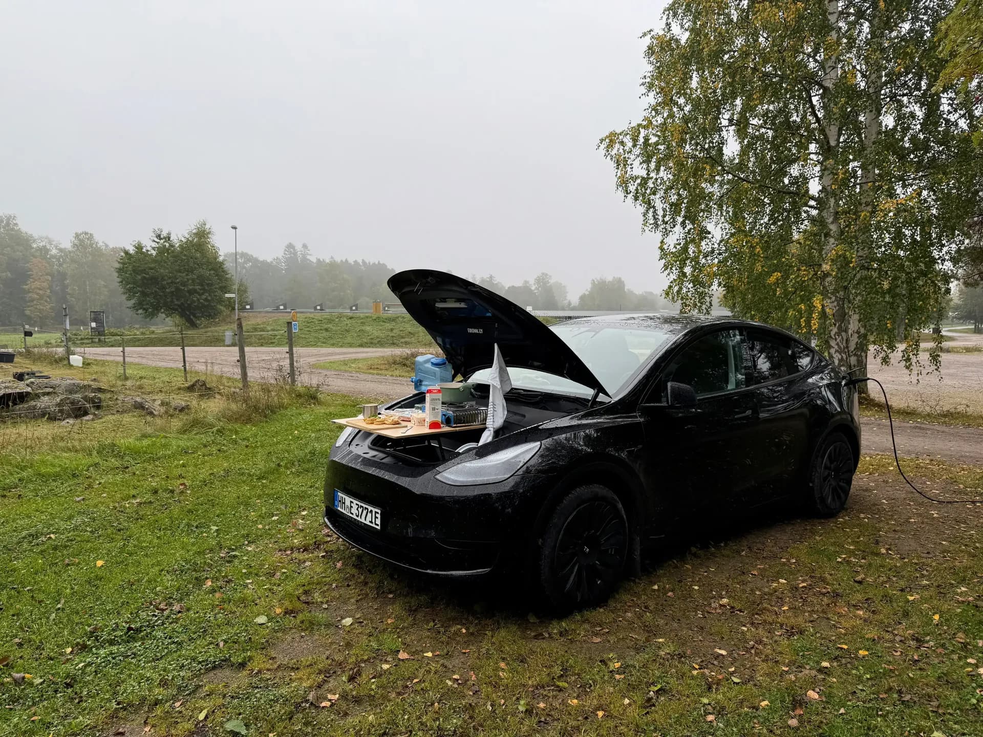 Nebliger Morgen auf dem Campingplatz